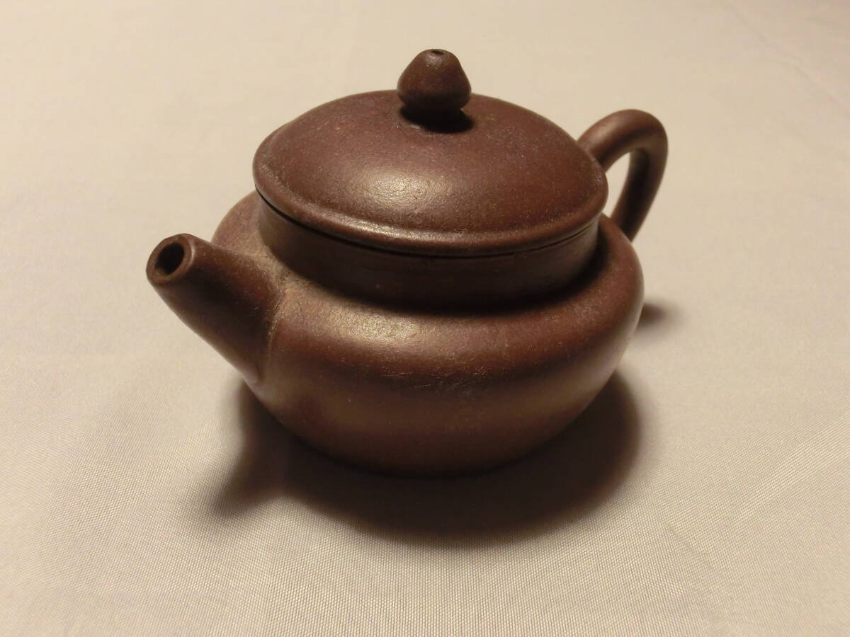 【唐物 朱泥茶銚】中国古玩 宜興茶銚 鉄砲口 単孔式茶注 急須 紫砂 煎茶道具 無銘 仕覆付き 古箱 拍卖