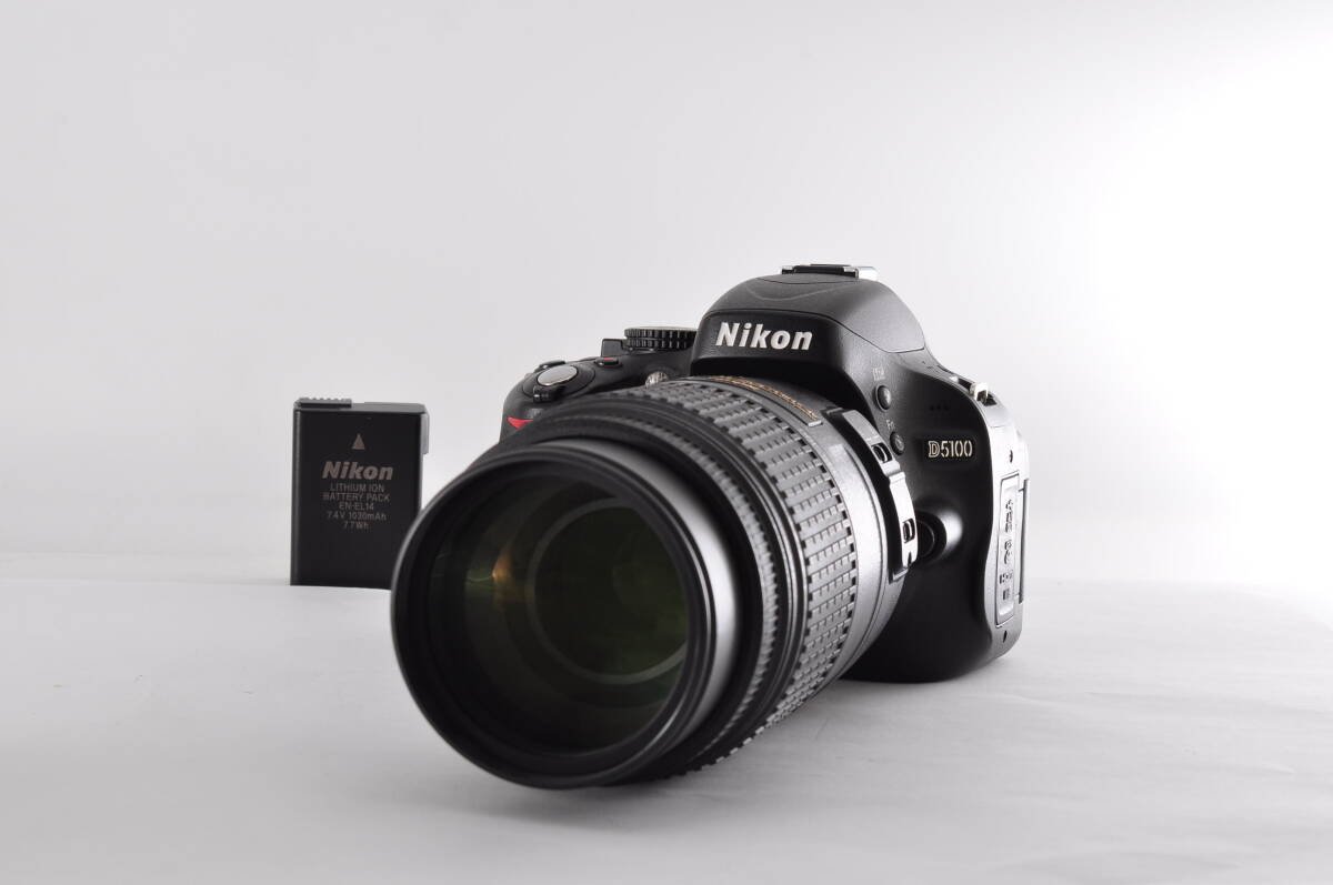 【XB2007】Nikon D5100 + AF-S DX Nikkor 55-300mm f/4.5-5.6 G ED VR シャッター回数 4,774枚 ニコン デジタル一眼拍卖