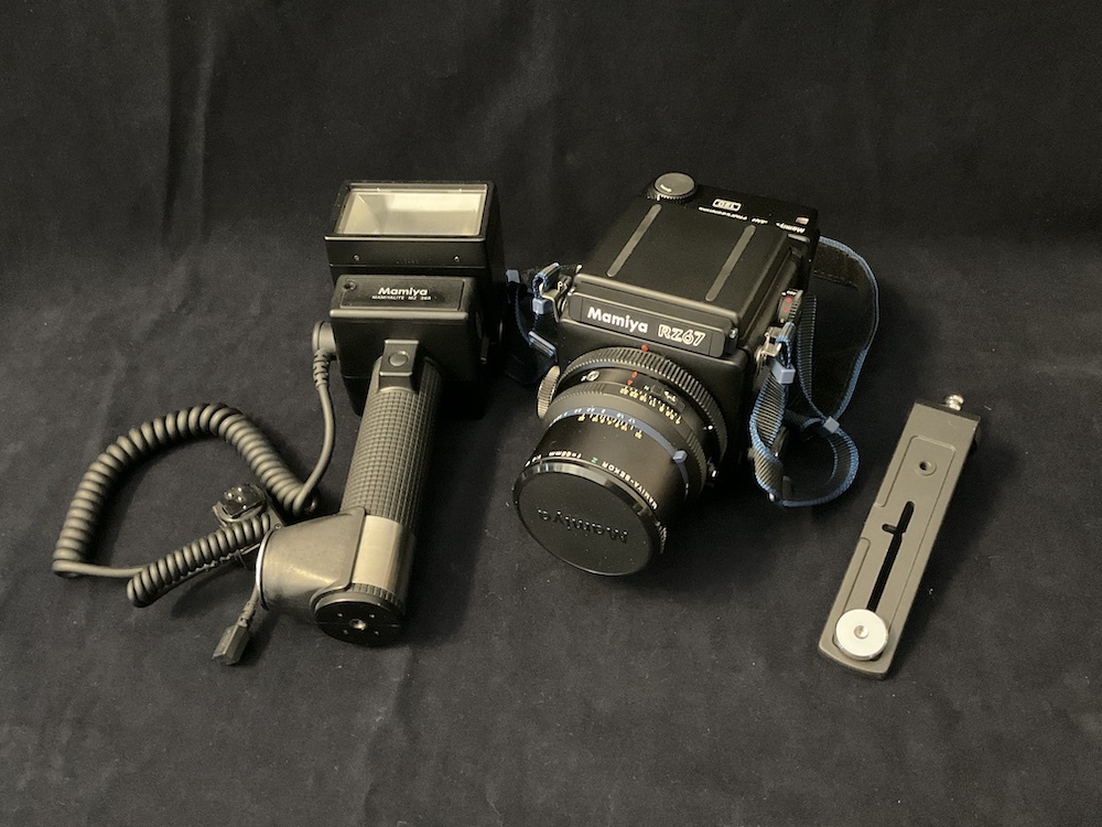 中古カメラ (1) Mamiya マミヤ RZ67 PROFESSIONAL 中判カメラ レンズ MAMIYA-SEKOR Z f=65mm 1:4 W グリップ ストロボ MZ36R 現状品拍卖