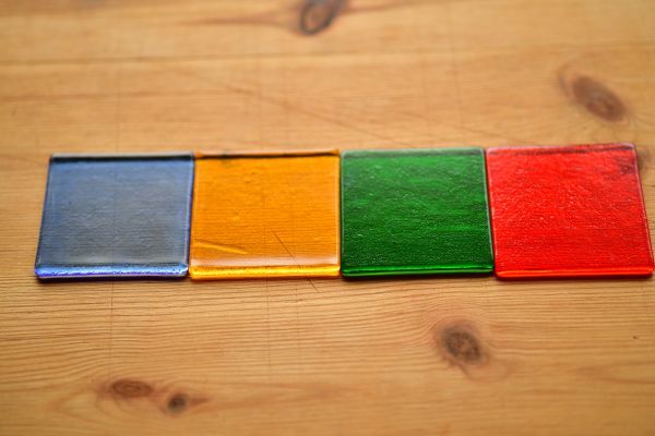 【お茶好きに捧げる一品】ガラス製 色違い 茶托 -ちょっと涼しげ-拍卖