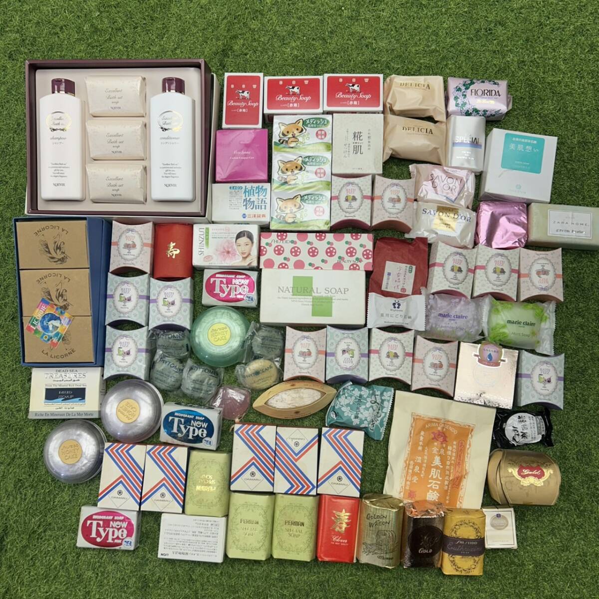 1 固形石鹸 など 100点未満まとめ NOEVIR エクセレントバスセット COW 牛乳石鹸 LICORNE 資生堂 バス用品 超大量 新品未使用 未開封含む拍卖