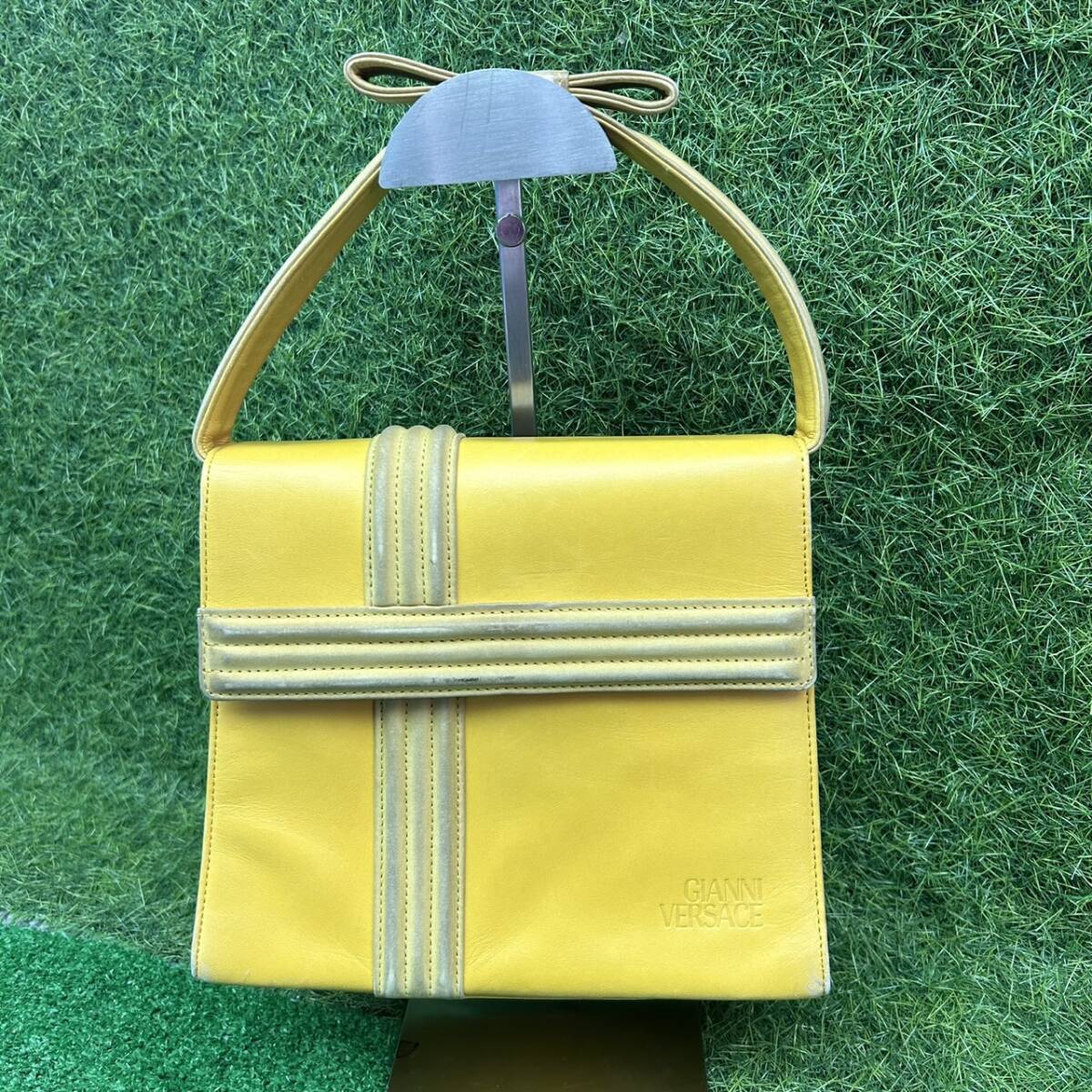 42 GIANNI VERSACE ハンドバッグ ジャンニ ヴェルサーチ イエローレザー リボンハンドル ヴィンテージバッグ レディース ハイブランド 鞄拍卖