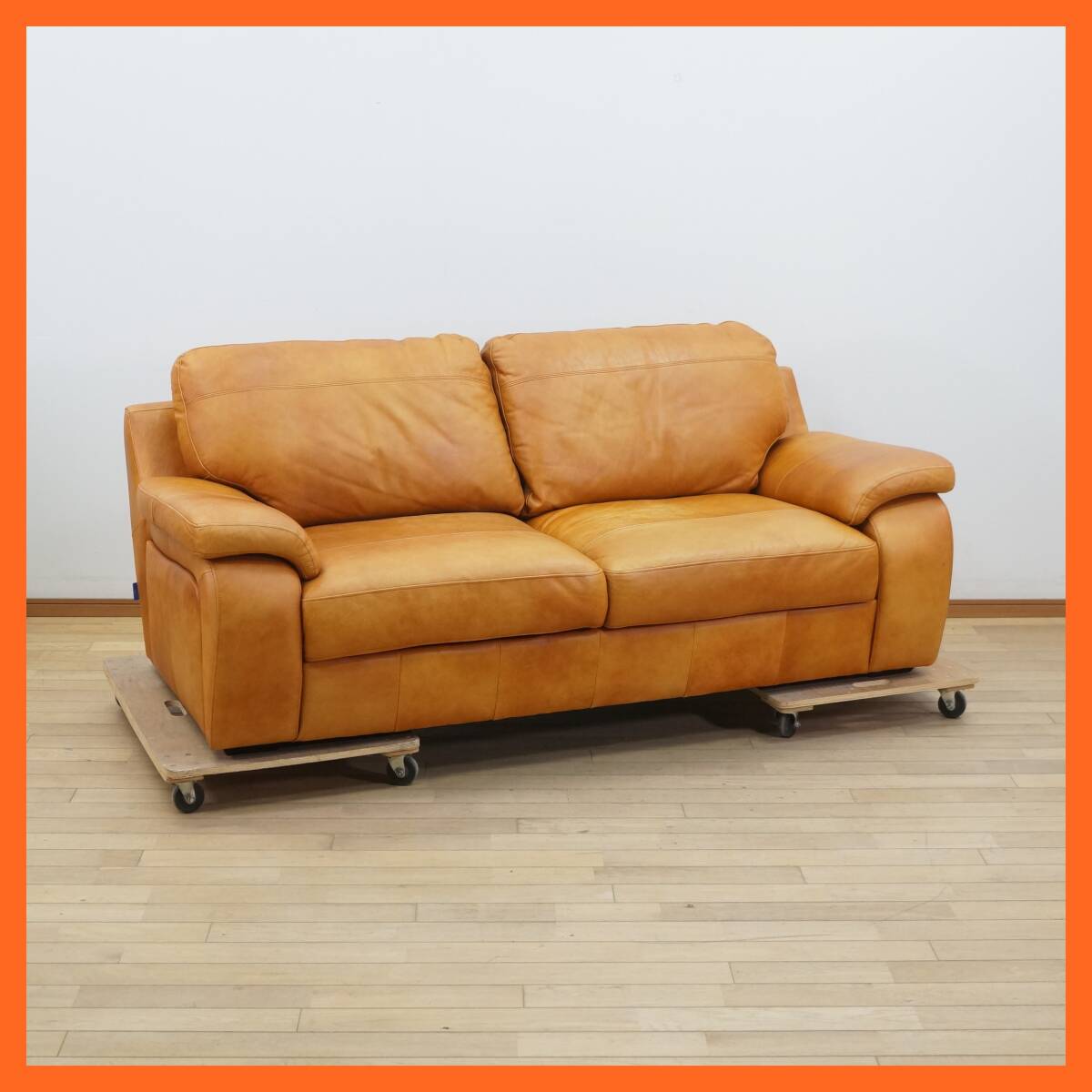 東ハ:【offer9/オファーナイン】THE OFFER 9 COMFORTABLE FORM 2人掛け レザーソファー 幅約200㎝ 本革張り ソファ 2P リビング家具 拍卖