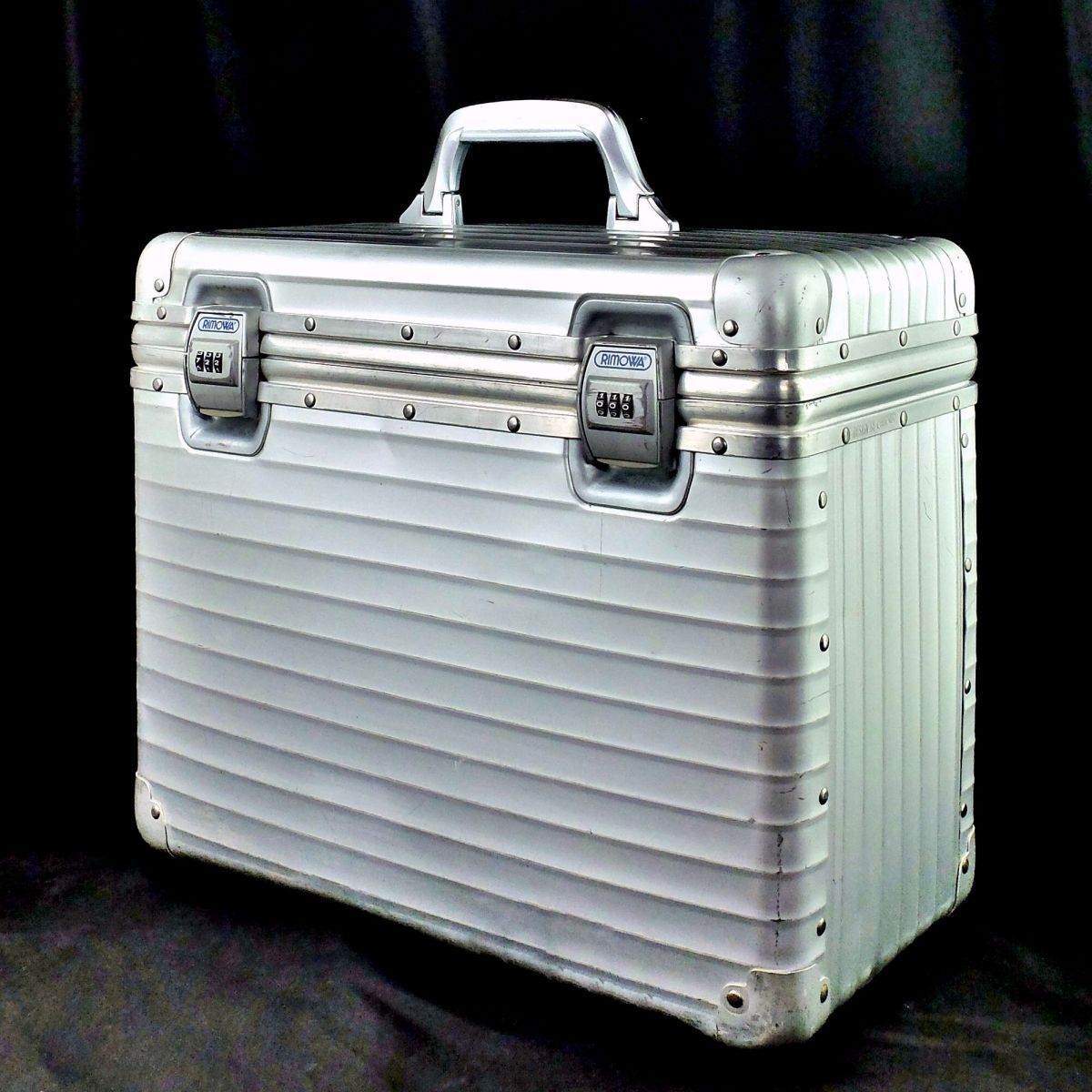 RIMOWA・リモワ 950.44『TOPAS/トパーズ』パイロット・ケース 廃盤 38L XL (コンビ1402) 952208拍卖