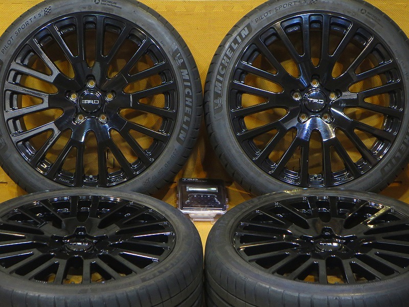 鍛造アルミ 超美品 溝あり【TRD SF4 ミシュラン PS4S 235/40R19】ナット付 FORGED 19インチ 8J+40 PCD114.3-5H 220系 クラウン 70系 カムリ拍卖