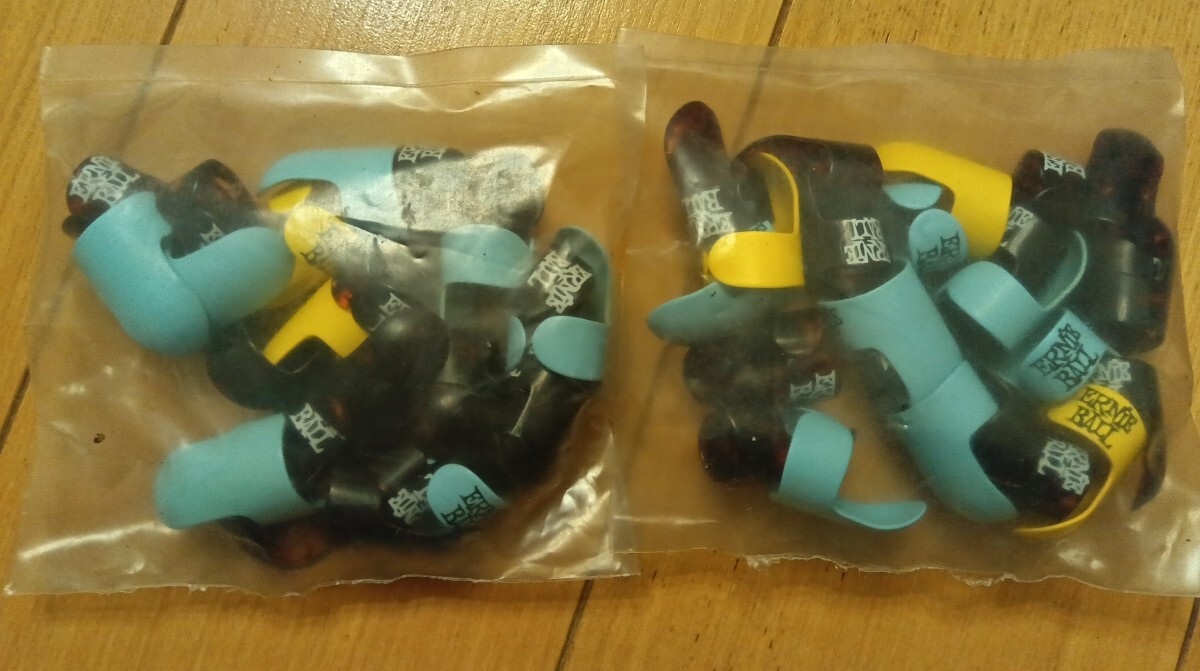 【未使用】ERNIE BALL フィンガーピック 24個入り x 2袋 アーニーボール拍卖