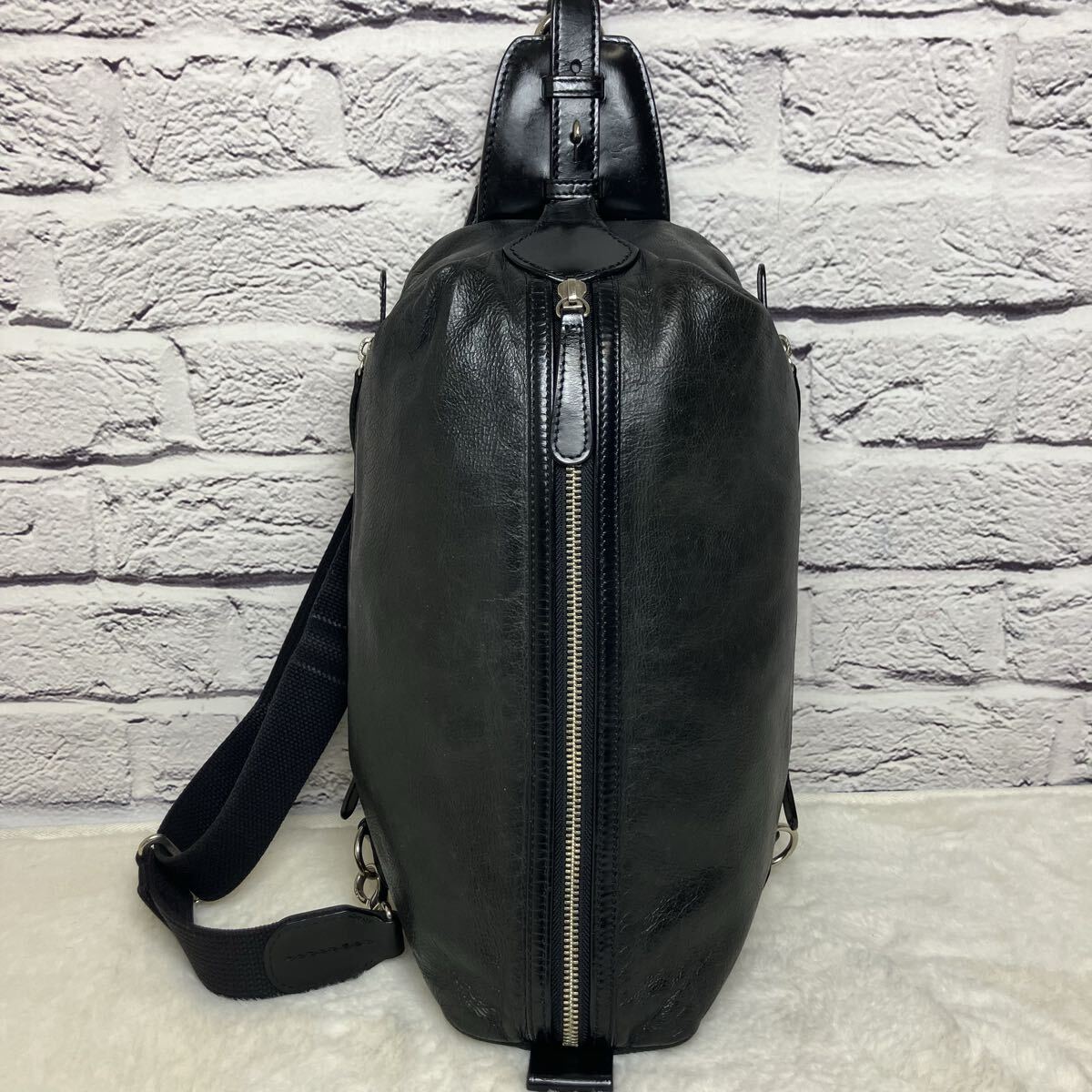 美品 ソメスサドル 本革 オールレザー ボディバッグ SOMES SADDLE ショルダーバッグ 斜め掛け 黒 ブラック クロスボディ メンズ 拍卖