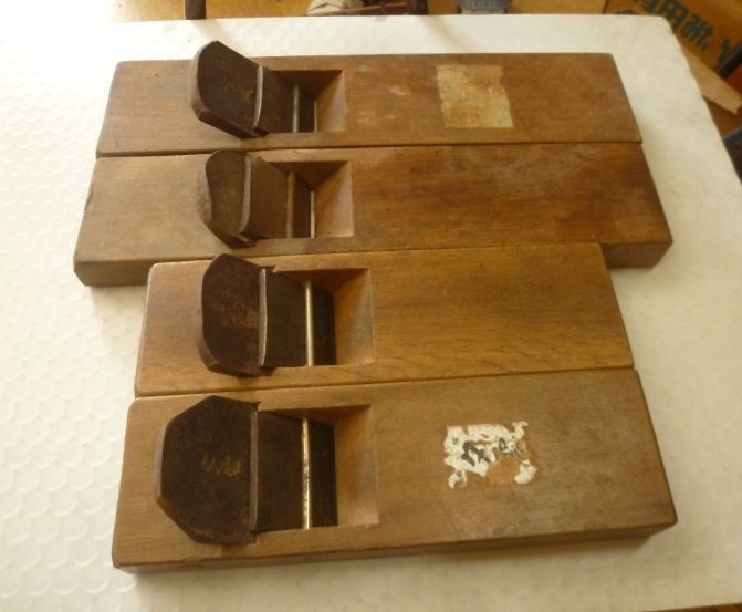 昭和レトロ 昔のカンナ・鉋 ・大工道具 4個セットジャンク品拍卖