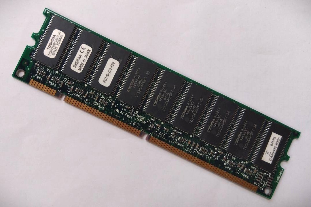 【東芝】64MB-168pin-PC100-パリティ有 SDRAM DIMM(Ni)拍卖