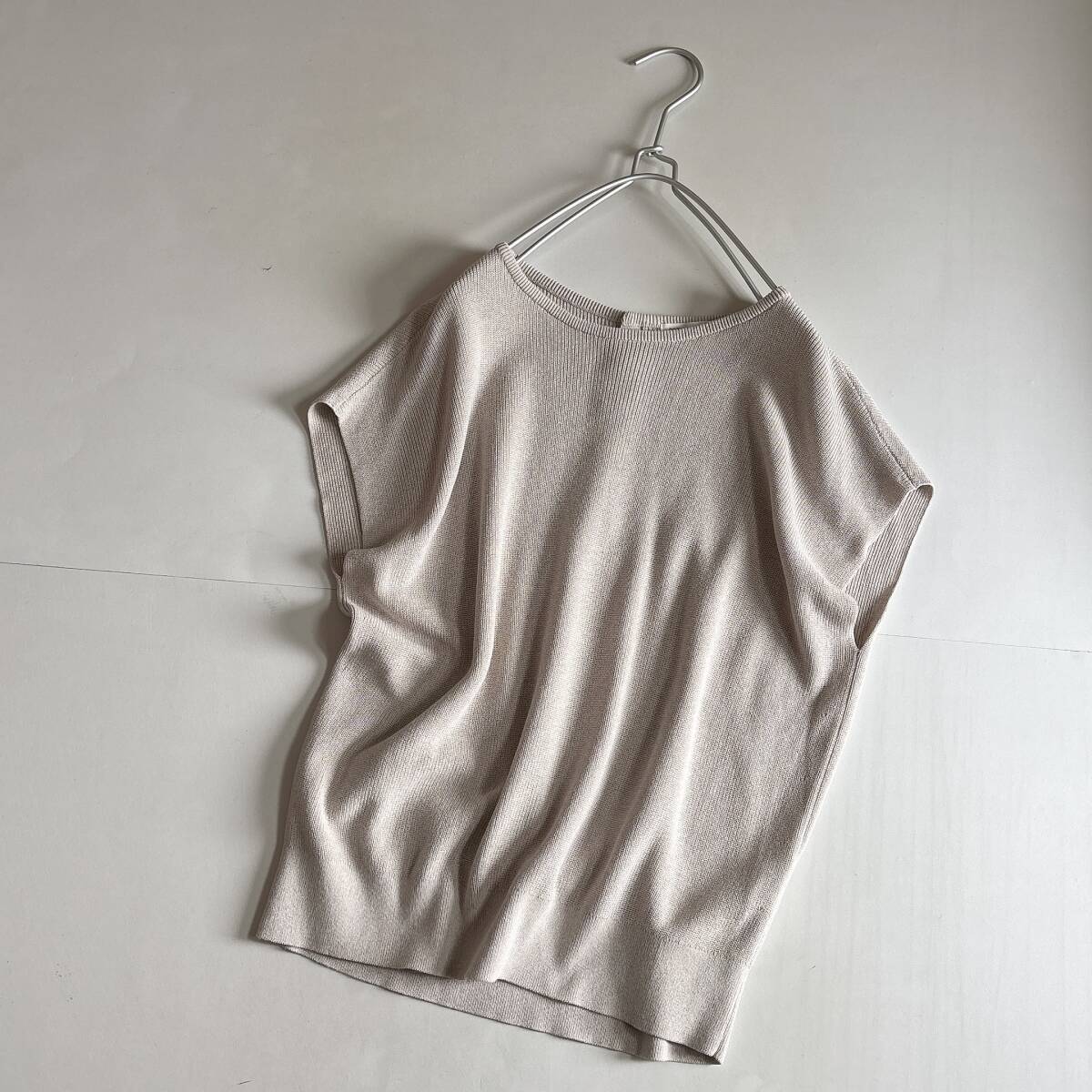 ③ 極美品 オンワード樫山 STORY掲載 23区 コットンアセテートオーバーサイズ ニット ベスト 洗える 38拍卖