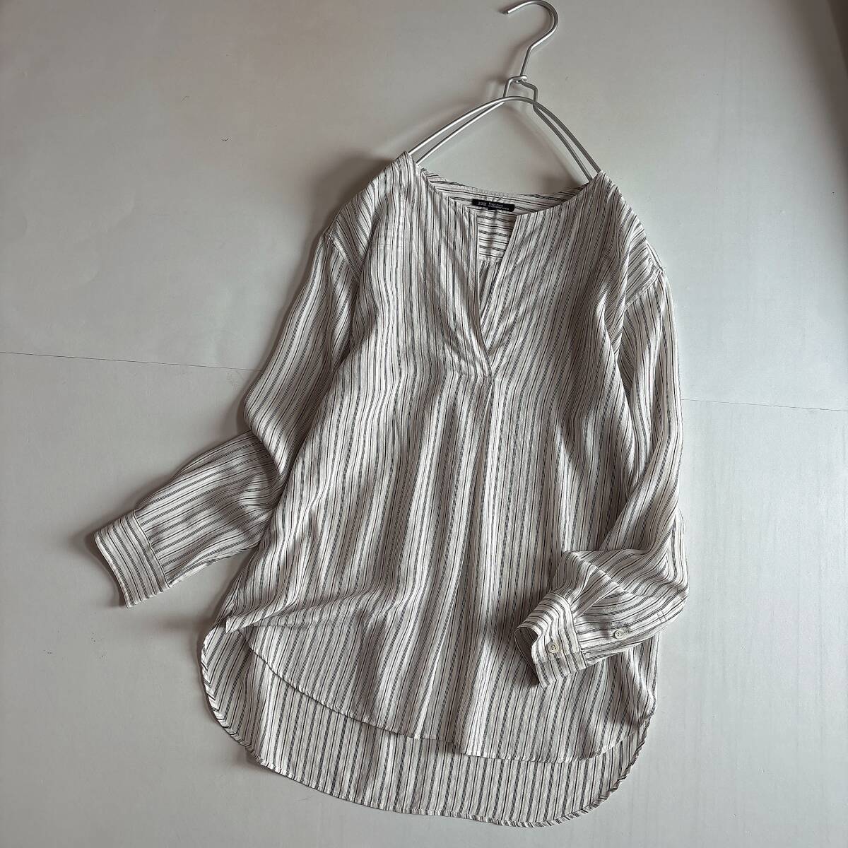 ① オンワード樫山 23区 シルク ストライプ スキッパー シャツ チュニック 38拍卖