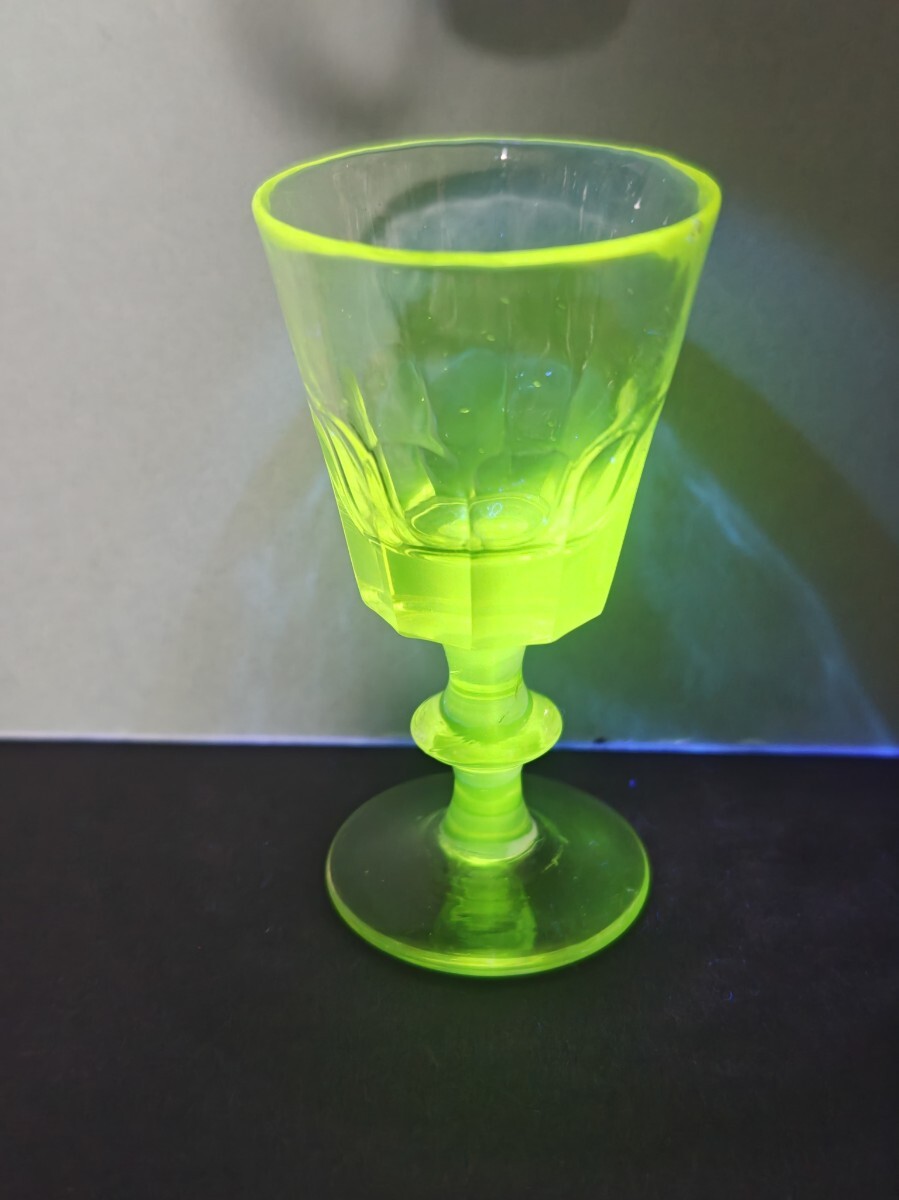 ウランガラス アンティーク リキュールグラス拍卖