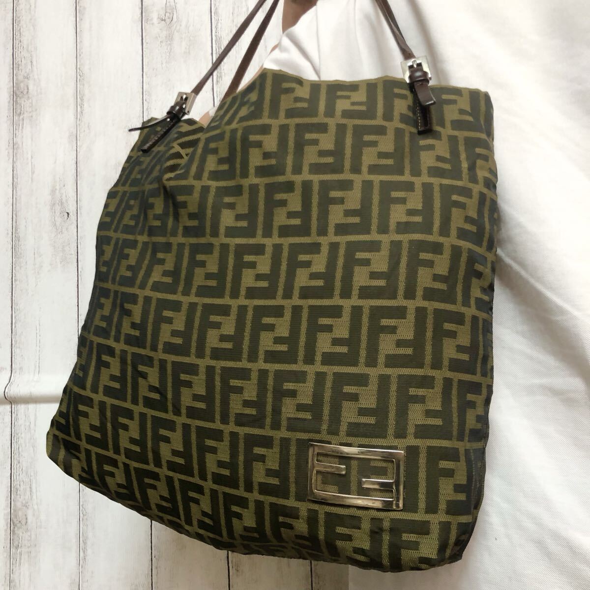 極美品●フェンディ FENDI トートバッグ ハンドバッグ メンズ ビジネス 大容量 A4 書類 ズッカ柄 FFロゴ ブラウン キャンバス レザー 本格拍卖