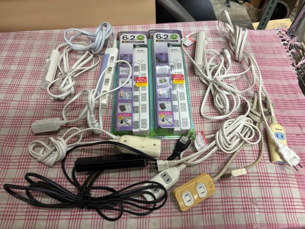 【S194】電源タップ 11本セット まとめ売り 延長ケーブル 延長コード スイングプラグ コンセントタップ タップ 個別スイッチ 現状品拍卖