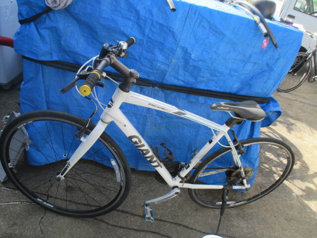 GIANT ESCAPE クロスバイク 27速 700x28c拍卖