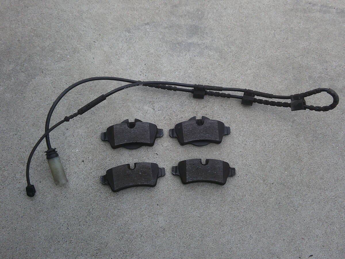 ★ SV16 ミニ R56 R55 R57 リア ブレーキパッド センサー付★ BMWミニ MINI ME14 MF16 MF16S ML16 MM16 SU16 ZF16 ZG16 クーパー クーパーS拍卖
