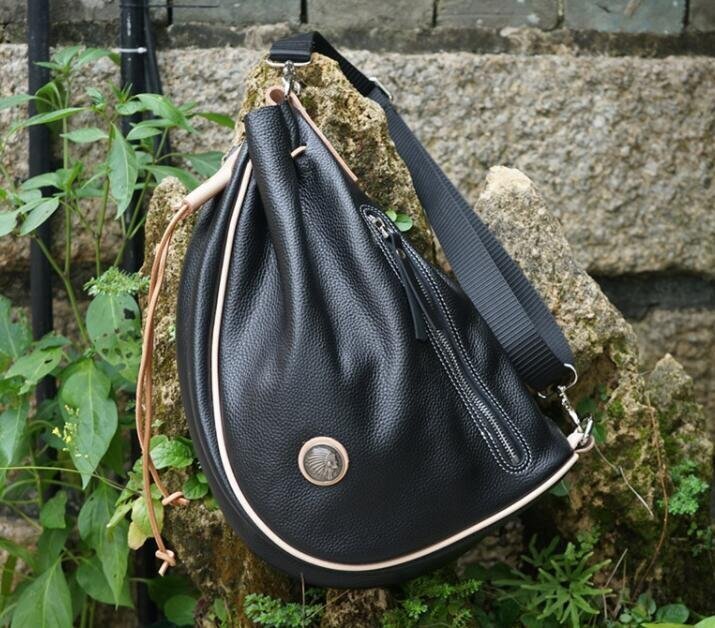 美品登場★メンズバッグ 本革 ボディバッグ ワンショルダーバッグ 斜めがけ 肩掛け アメリカンスタイルのショルダーバッグ拍卖