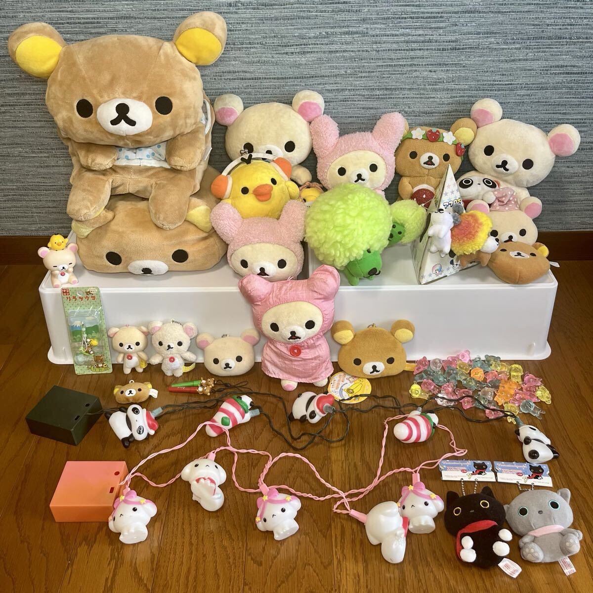 リラックマ ぬいぐるみ マスコット グッズ サンエックス ストラップ 雑貨 アフロ犬 たれぱんだ ぶるぶるどっぐ 靴下にゃんこ san-x まとめ 拍卖