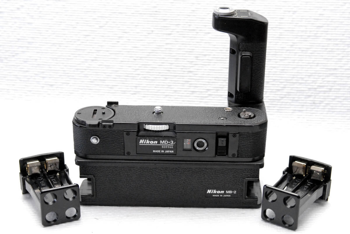 Nikon ニコン 昔の高級一眼レフカメラ F2専用モータードライブ MD-3 + MB-2 希少品 拍卖
