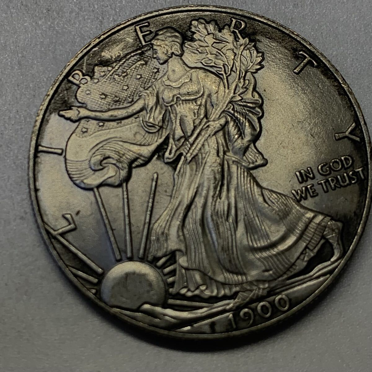 23.70g 銀貨 1900年 1ドル 自由の女神 リバティ イーグル アメリカ 貿易銀 大型古銭 f444拍卖