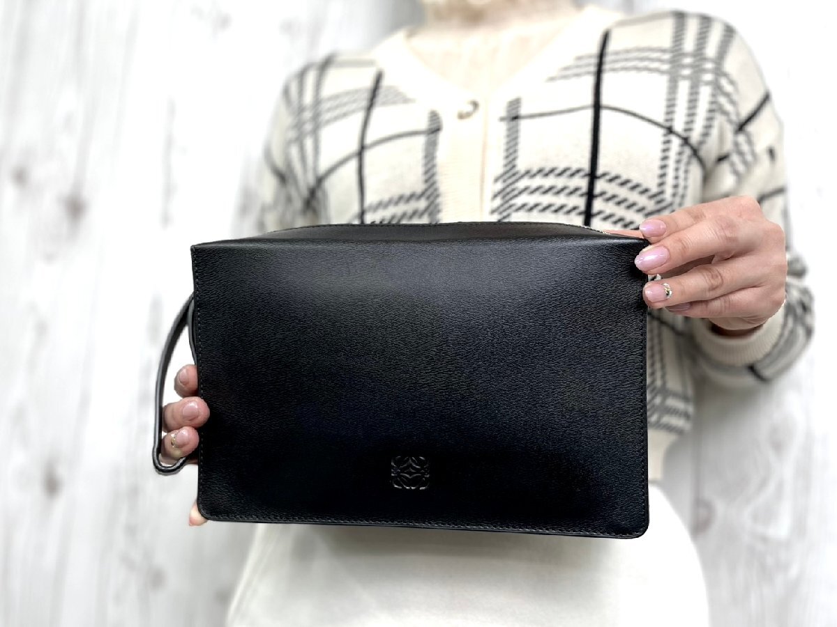 極美品 LOEWE ロエベ アナグラム セカンドバッグ ハンドバッグ バッグ レザー 黒 メンズ 97038拍卖