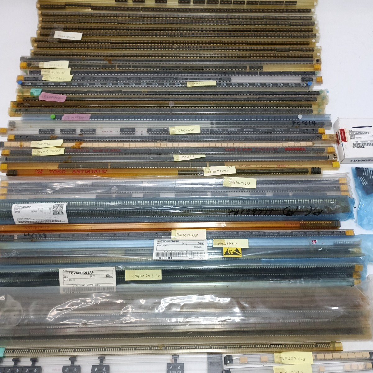 IC 電子部品 大量まとめ 東芝デバイス ストレージ ロジックIC トランジスタ レギュレータ スイッチ フォトカプラ コンパレータ拍卖