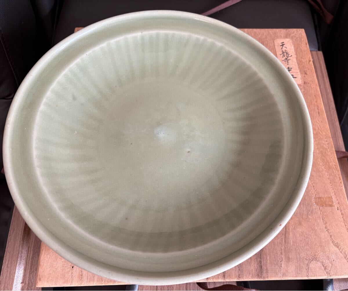 中国元時代青磁 中国美術 大皿 龍泉窯 古美術拍卖