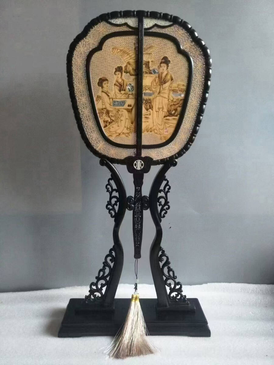 1083SN&3中国美術 旧蔵 紫檀嵌檀香 侍女図宮扇 扇子 木製工芸 古美術拍卖