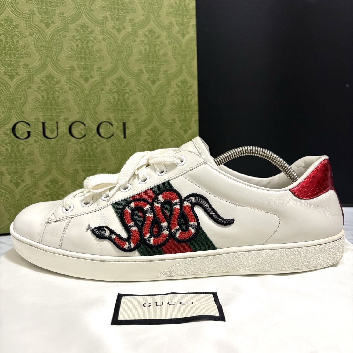 美品● GUCCI グッチ エース スネーク エンブロイダリー シェリーライン スニーカー シューズ 靴 ローカット レザー 白 メンズ 27cm拍卖