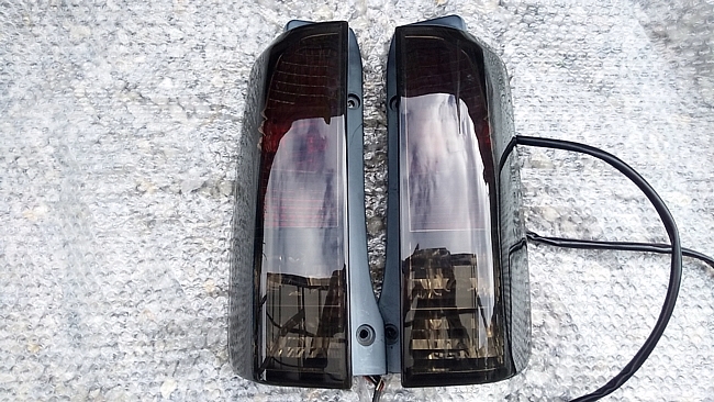 中古◇三菱 H81W ekスポーツ ekワゴン テールランプ◇スモークレンズカバー付拍卖