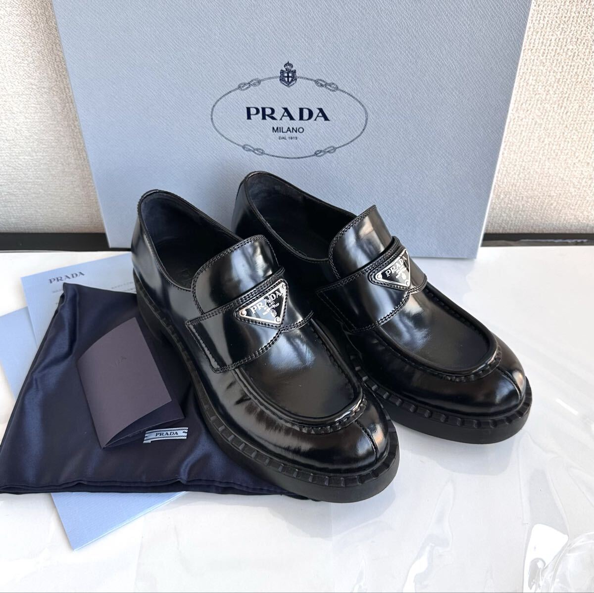 PRADA プラダ チョコレート ブラッシュドレザー ローファー 革靴 極美品 トライアングルロゴ レーディス 厚底 黒 シューズ 靴 37拍卖