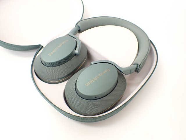 B&W/Bowers & Wilkins PX7 S2e フォレスト・グリーン ワイヤレスヘッドホン キャリングケース付き □ 7549C-1拍卖