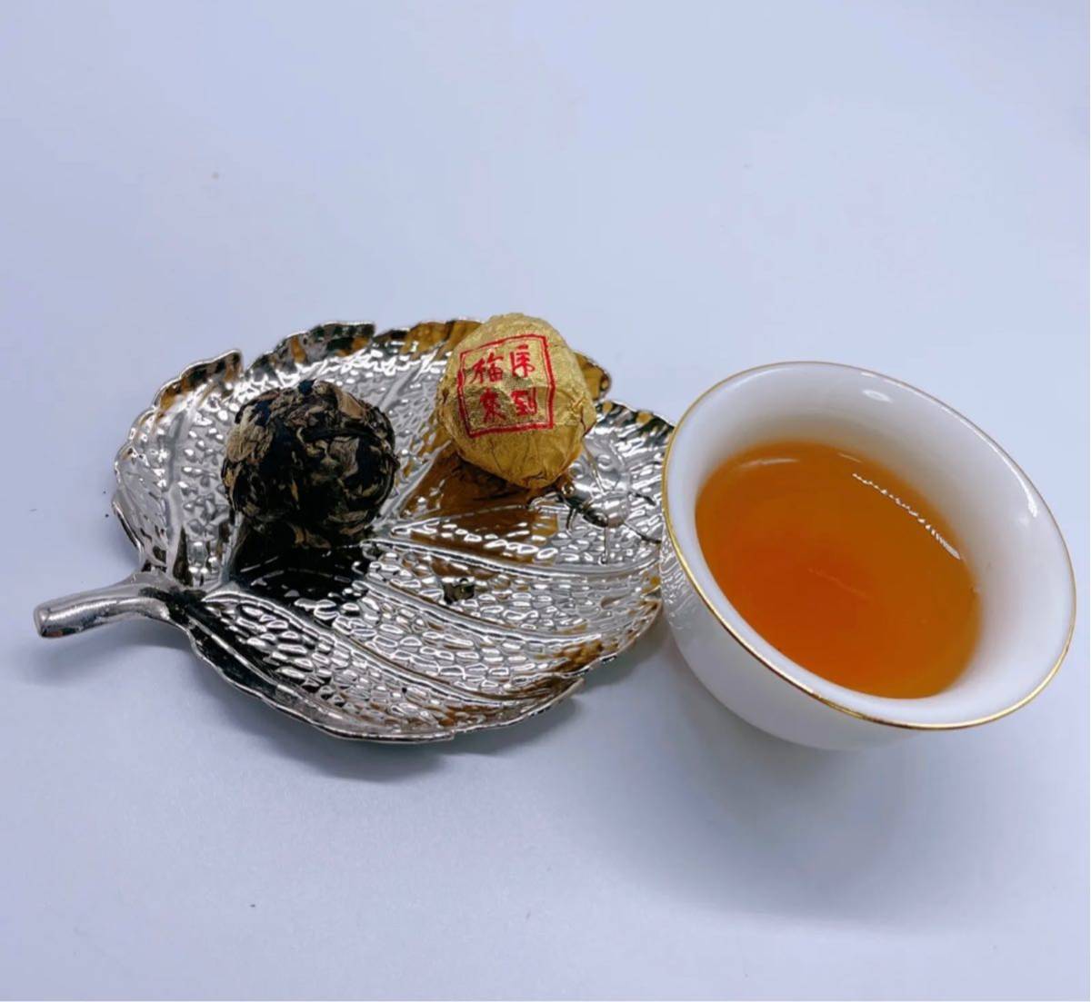 哈尼古茶 雲南省 古樹白茶 「龍珠茶」 20個 飲みやすい拍卖