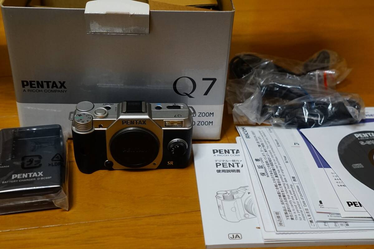 PENTAX Q7 シルバー ボディ拍卖