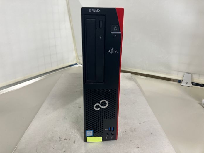 FUJITSU/デスクトップ/第7世代Core i7/メモリ4GB/4GB/4GB/WEBカメラ無/OS無/Intel Corporation HD Graphics 630 64MB-260227002478362拍卖