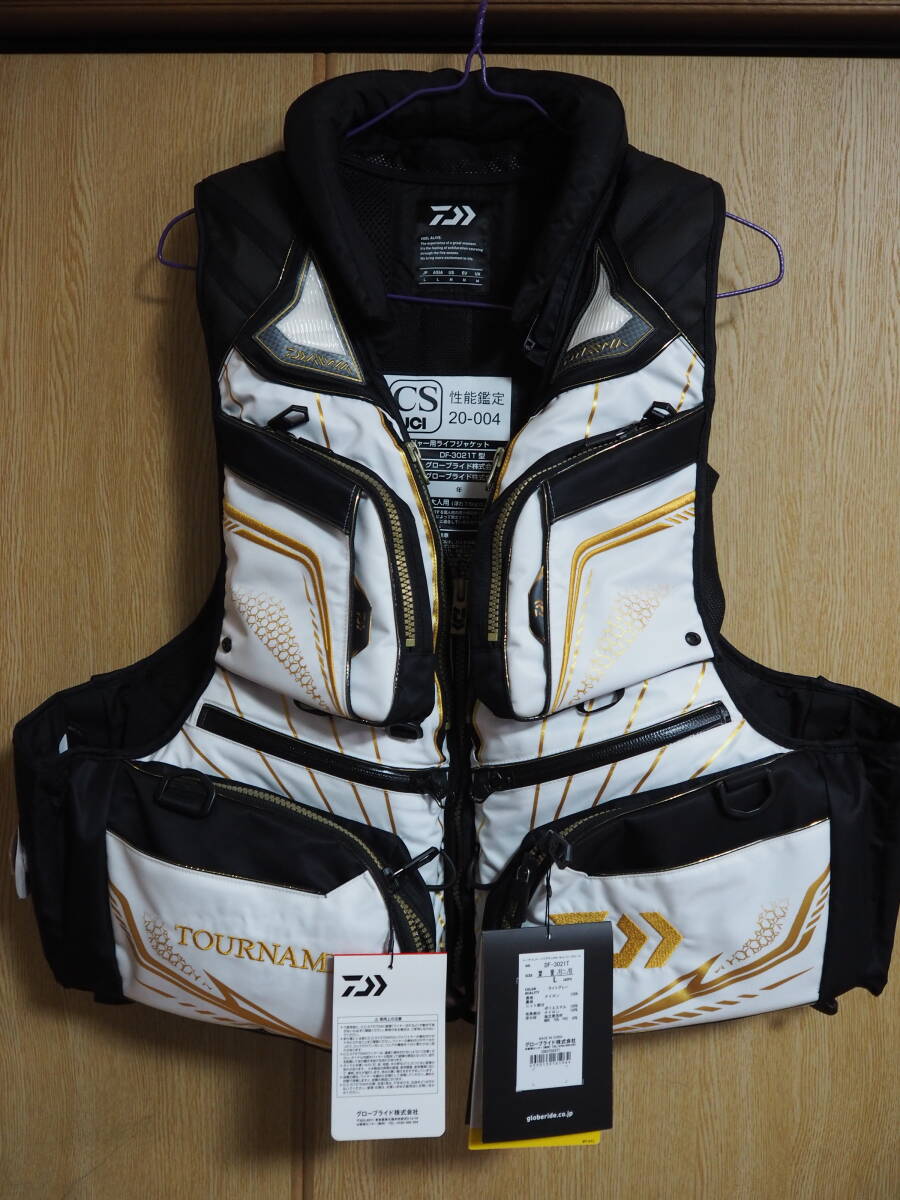 ♪♪新品 ダイワ トーナメント フローティングベスト DF-3021T Lサイズ バリアテック サイバーフロート♪♪拍卖