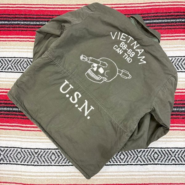 実物復刻◎VIETNAM×スカル刺繍◎【裏ボア ジャケット】M-65型 ドカジャン U.S.N ミリタリー 60sビンテージテイスト カーキー XL位/Y43803拍卖