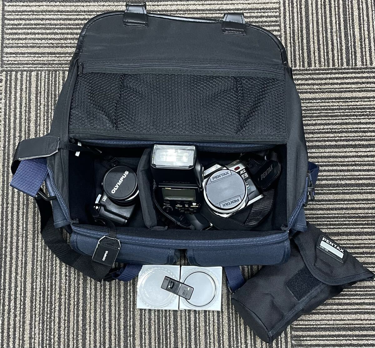 カメラおまとめ PENTAX ペンタックス MZ-L 通電確認済み レンズ ストロボAF-360FGZ OLYMPUS SP-720UZ バッテリー無し セット Y1204/5拍卖