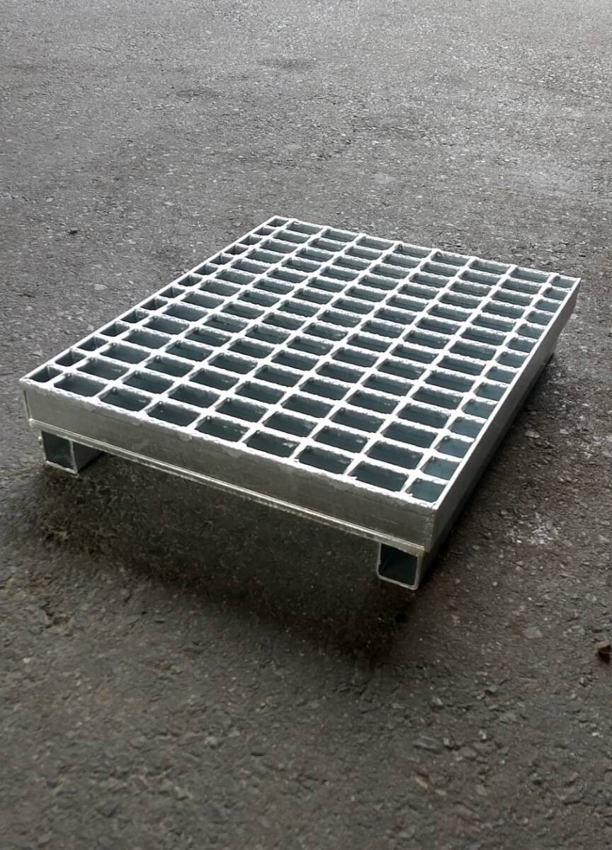 グレーチング 溝蓋 金網ふた 道路側溝用 300-3種用 かさ上げグレーチング 嵩上げ 410×501×95/50 41cm 溝幅30cmU字溝用 約19kg 荷重25t 拍卖