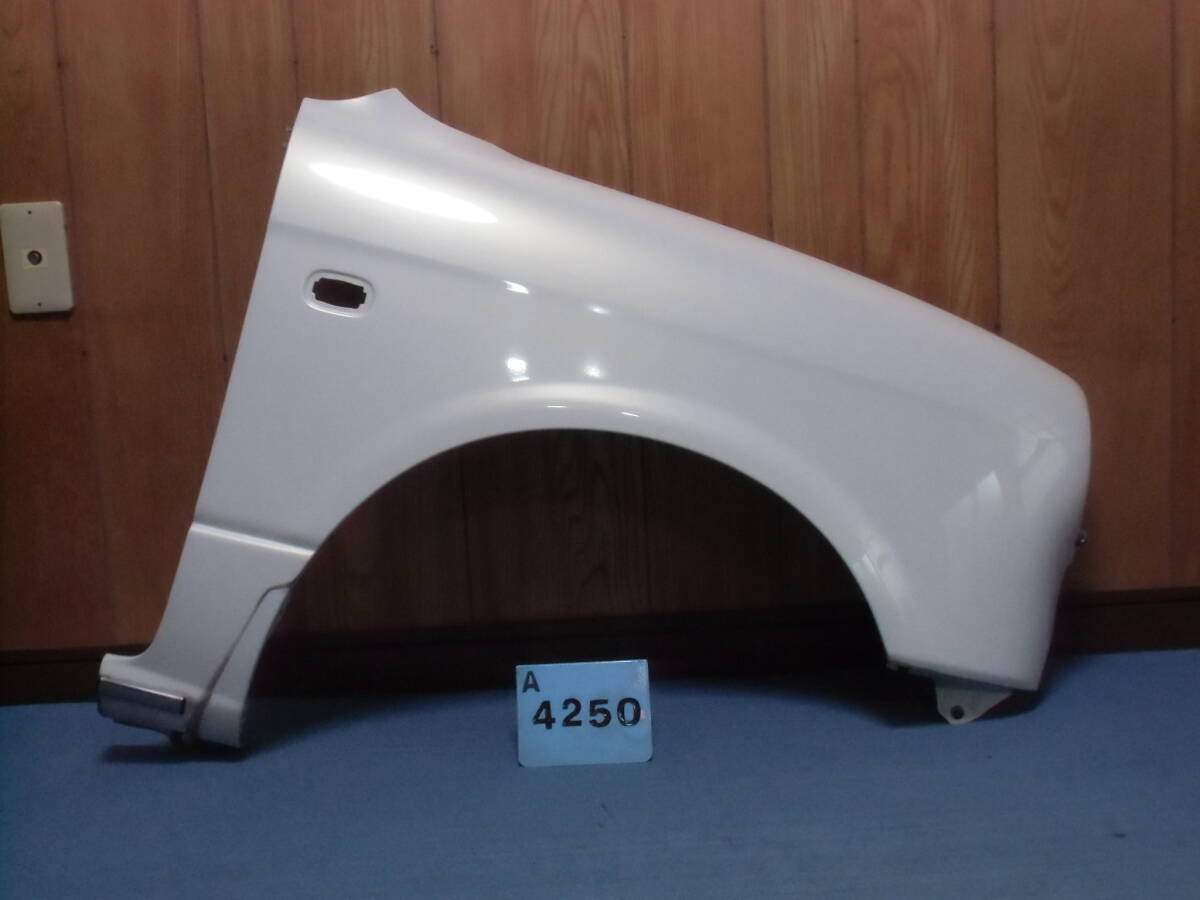 A4250:ミラ ジーノ/L700S③ミニライト 右フェンダー 中古品拍卖