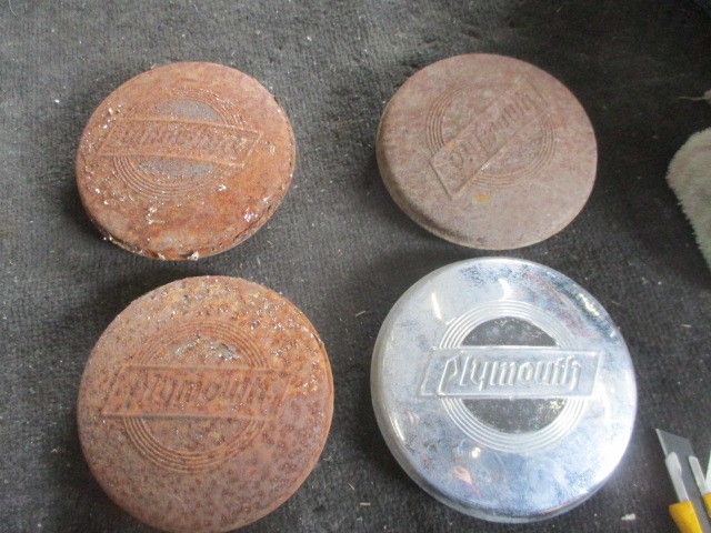 ★29R3-3A3237 PLIMOUTH/プリムスセアン? センターキャップ 錆ひどい拍卖