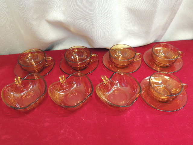 ■大阪 堺市 ■ガラス カップ&ソーサー ティーカップ 5客 セット 硝子 小鉢 フルーツ皿 りんご型 3枚 レトロ 昭和 琥珀色 中古 ADELEX■拍卖