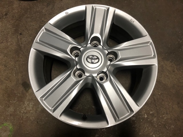 美品 TOYOTA LAND CRUISER 200系後期ランクル純正アルミ 18インチ 8J +60 5H150 JWL-T 1本ランドクルーザータンドラセコイア LEXUS LX570拍卖