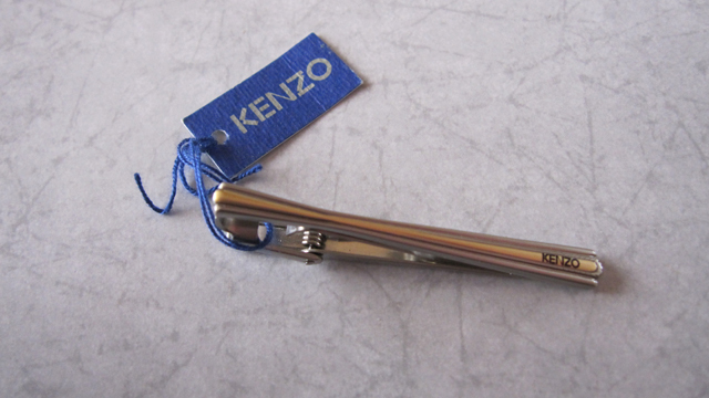 ネクタイピン KENZO 艶消し シルバーカラー×ゴールドカラー 美品拍卖