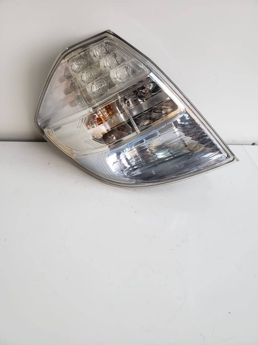 ホンダ フィット HV GP1 テールランプ 左拍卖