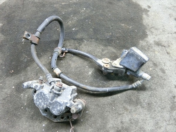 スズキ GSX250S カタナ 刀 GJ76A 純正 フロント ブレーキ マスター キャリパー拍卖