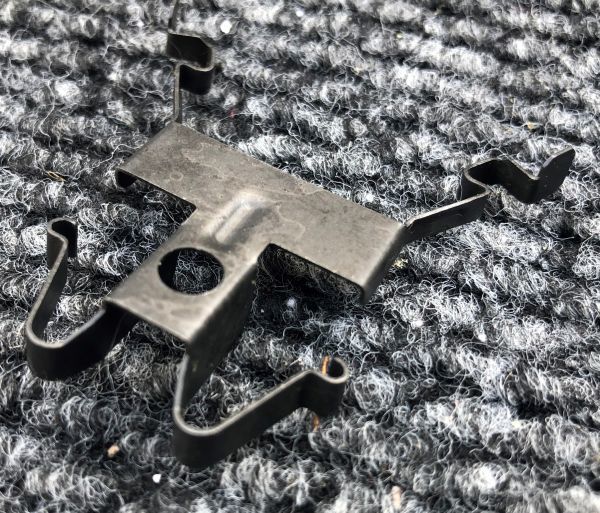 SAAB ロックスプリング 9796848 サーブ900 スプリングシートヘッドレスト 01拍卖