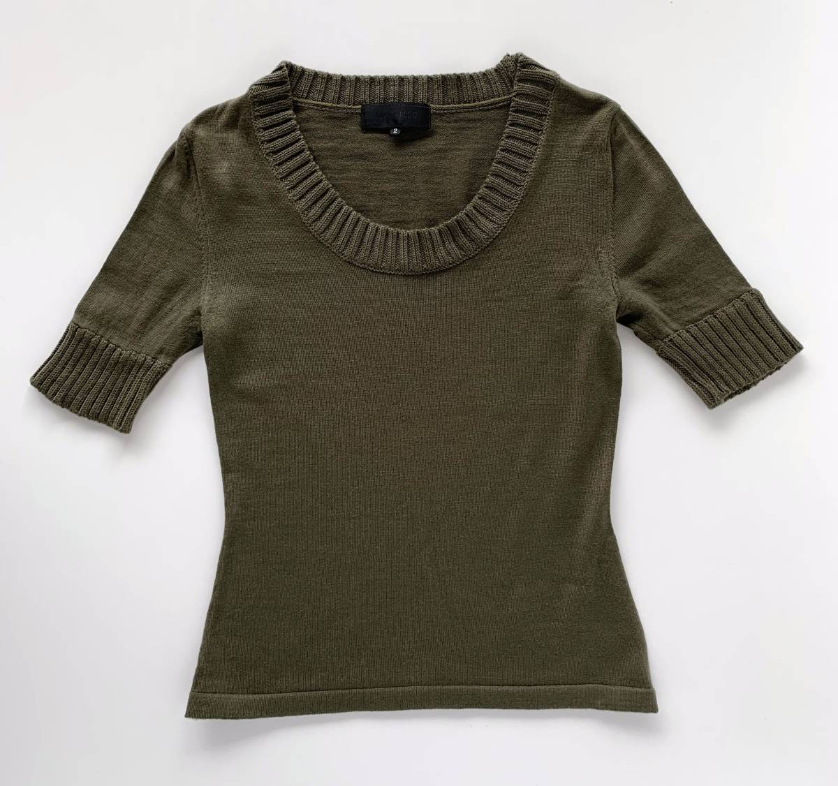 ★送料無料 美品 UNTITLED アンタイトル トップス 半袖シャツ オリーブグリーン ウール100% サイズ2 レディース 女性用拍卖