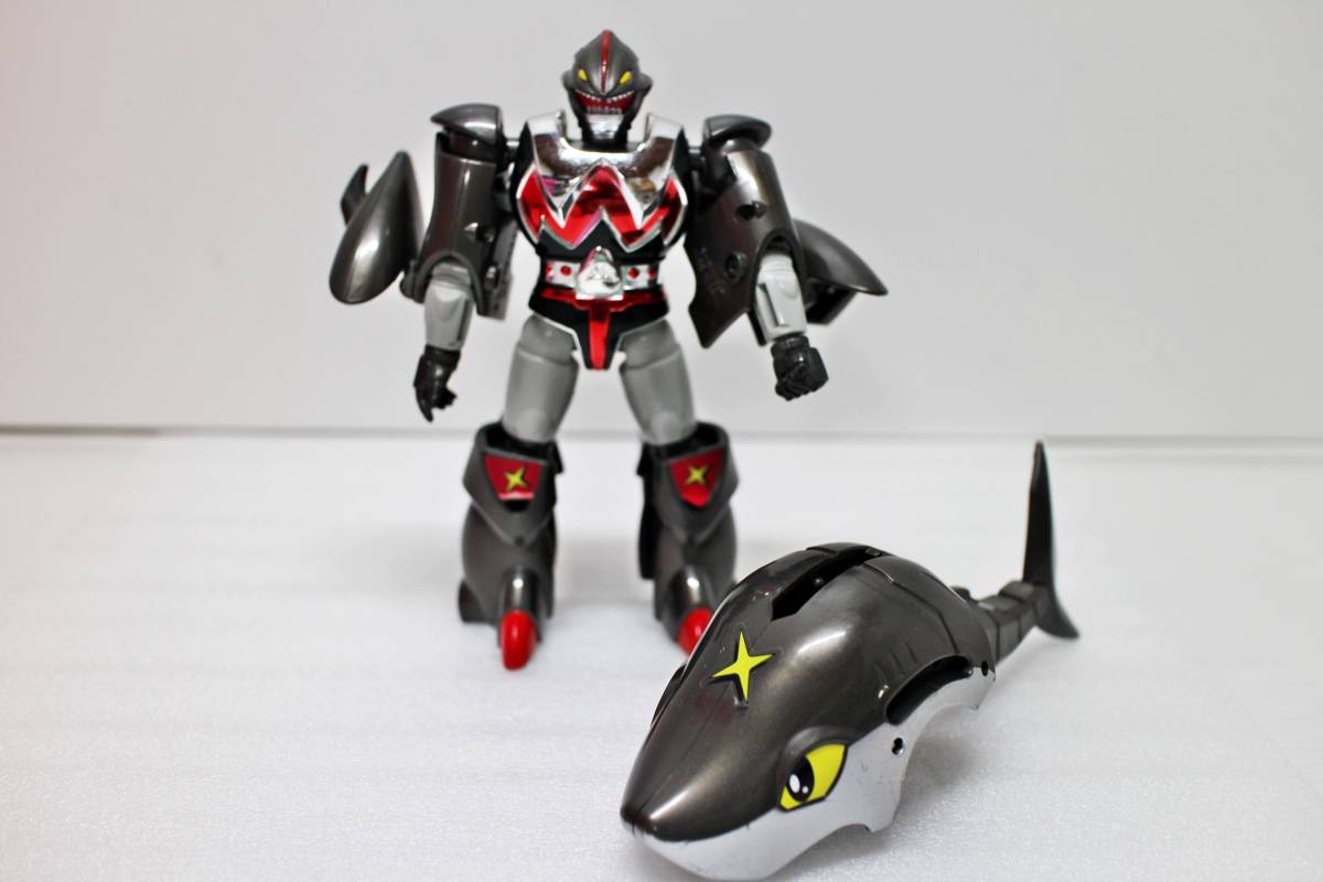 ビーロボ カブタック スーパーチェンジシリーズ9 シャークラー 人気 希少 ロボット バンダイ 1997 欠品 特撮拍卖