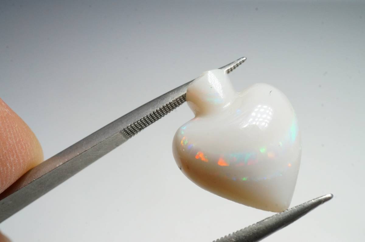 昔の未使用在庫!!希少!ハイグレード【ナチュラルオパール】ハート彫刻ルース5.5ct拍卖